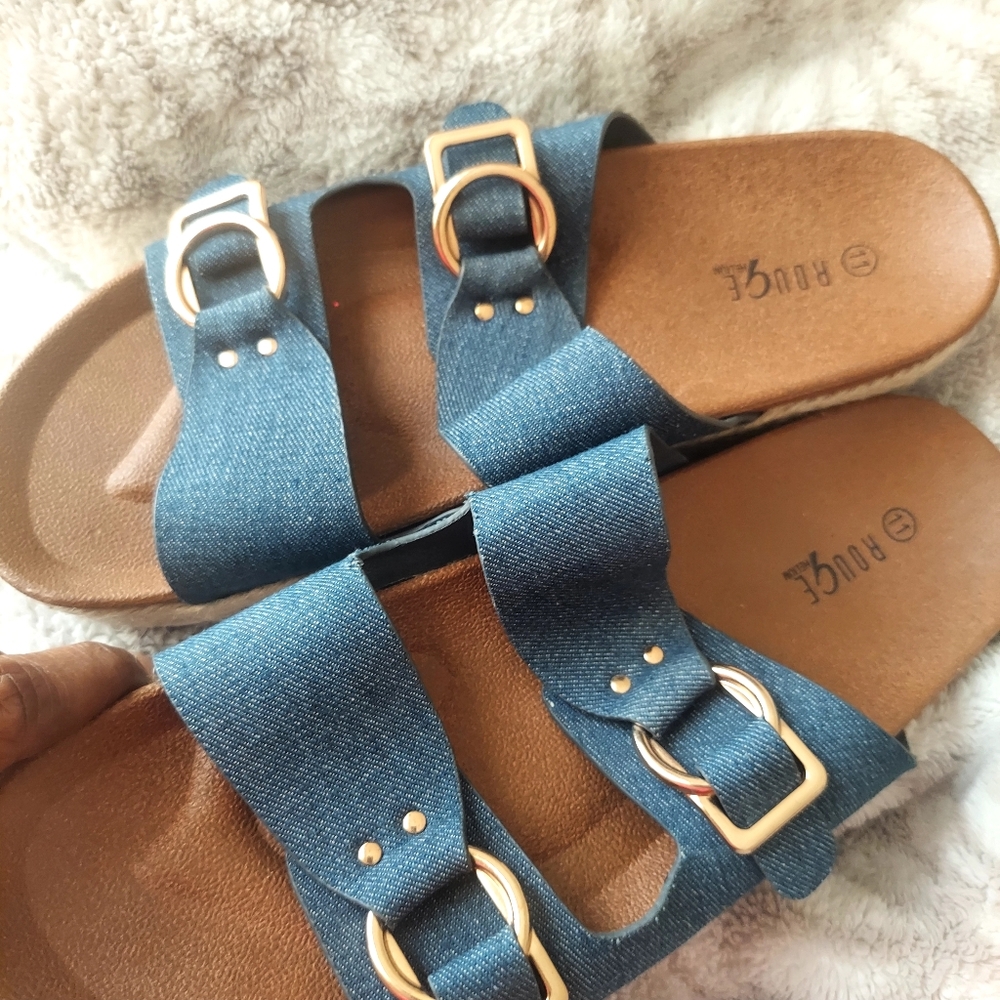 Sandals - Picture 4 of 6